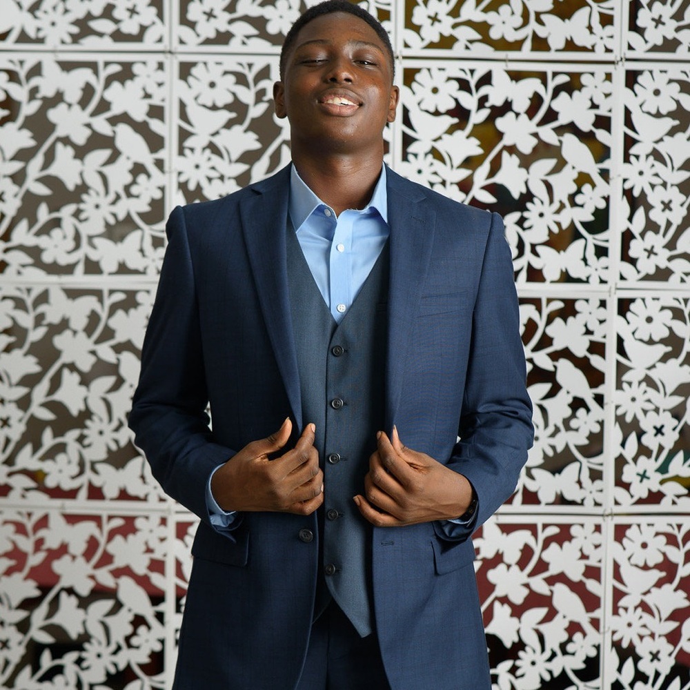 Meet your Posher, Tobi